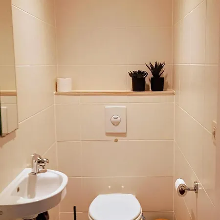 Apartment Huswell - Sunny Terrace With Harbour View - 5-min Walk To Station Ostend